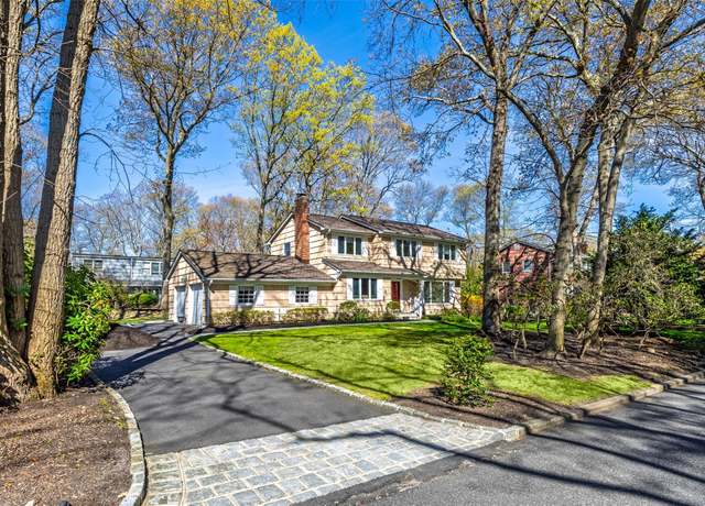 Property at 202 Lincoln Ave, Port Jefferson, NY 11777, 4 beds, 2.5 baths