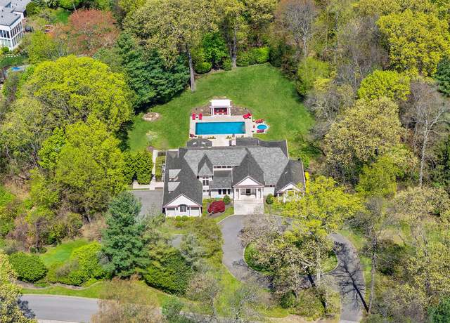 Property at 10 Evans Dr, Brookville, NY 11545, 7 beds, 7 baths