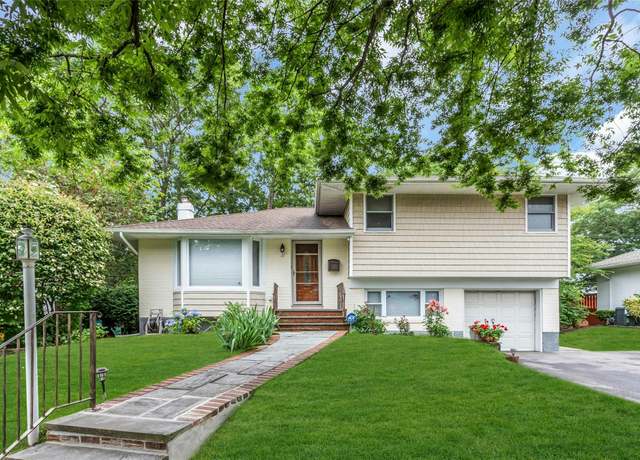 Property at 21 Mellow Ln, Jericho, NY 11753, 3 beds, 3 baths
