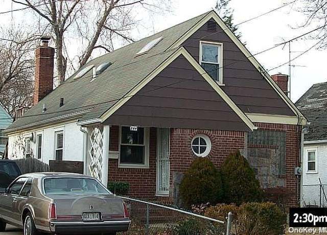 Property at 844 Taft St, West Hempstead, NY 11552, 4 beds, 2 baths
