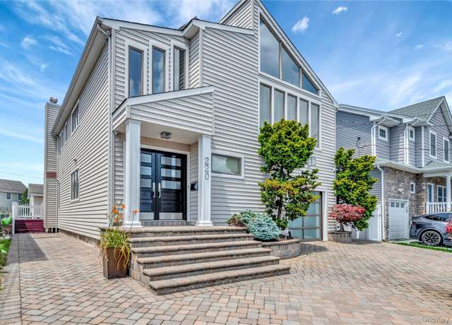 Property at 220 Lee Pl, Bellmore, NY 11710, 3 beds, 3 baths