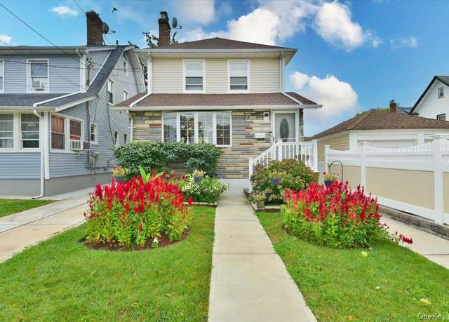 Property at 224-12 93 Ave, Queens Village, NY 11428, 3 beds, 2.5 baths