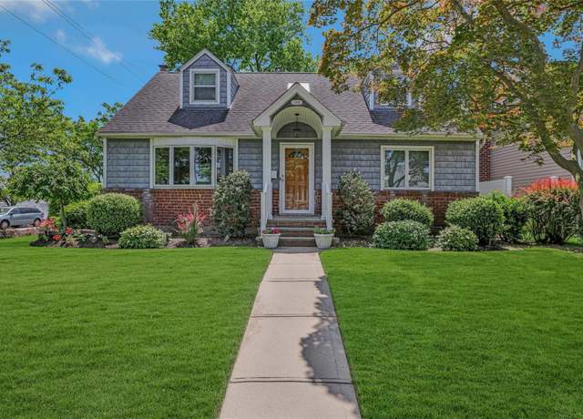 Property at 1784 W End Ave, New Hyde Park, NY 11040, 4 beds, 1 bath