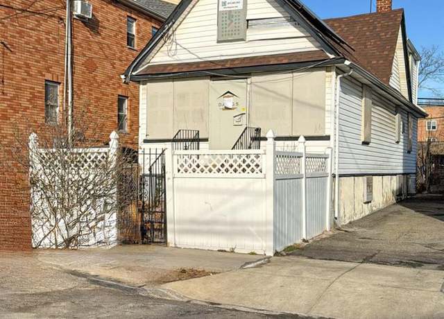 Property at 107-17 157th St, Jamaica, NY 11433, 4 beds, 1 bath