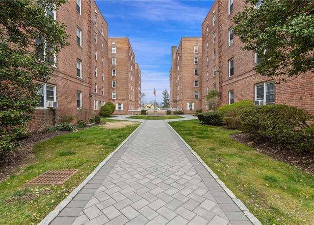 Property at 60 Locust Ave Unit A307, New Rochelle, NY 10801, 2 beds, 1 bath