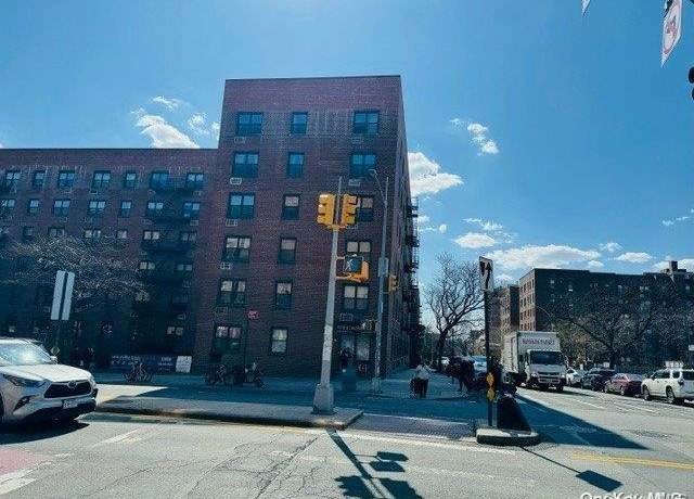 Property at 134-34 Franklin Ave Unit 4G, Flushing, NY 11355, 2 beds, 1 bath