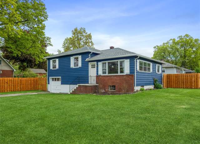 Property at 1 Oak Rd, Beacon, NY 12508, 3 beds, 1.5 baths