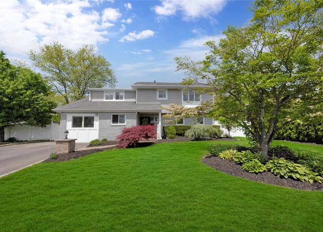 Property at 52 Glen Ln, Kings Park, NY 11754, 4 beds, 3.5 baths