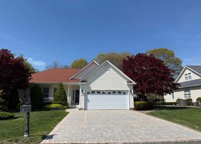 Property at 23 Lavender Ln, Holtsville, NY 11742, 3 beds, 3 baths