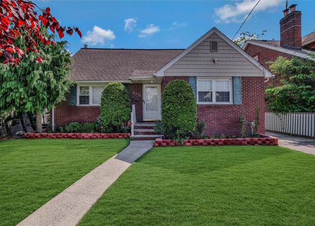 Property at 502 S 11th St, New Hyde Park, NY 11040, 4 beds, 2 baths