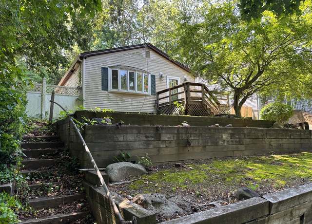 Property at 12 Hampton Rd, Sound Beach, NY 11789, 3 beds, 1 bath