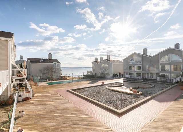 Property at 22 Deep Water Way #40, Bronx, NY 10464, 3 beds, 2.5 baths