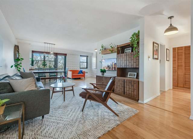 Property at 39-60 54th St Unit 4G, Woodside, NY 11377, 2 beds, 2 baths