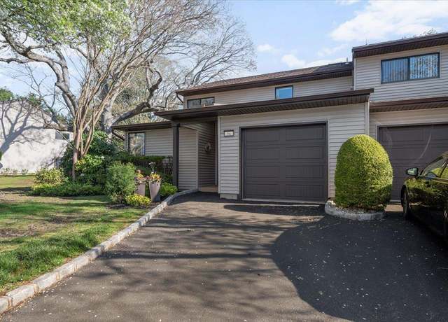Property at 54 Northgate Cir, Melville, NY 11747, 3 beds, 2.5 baths