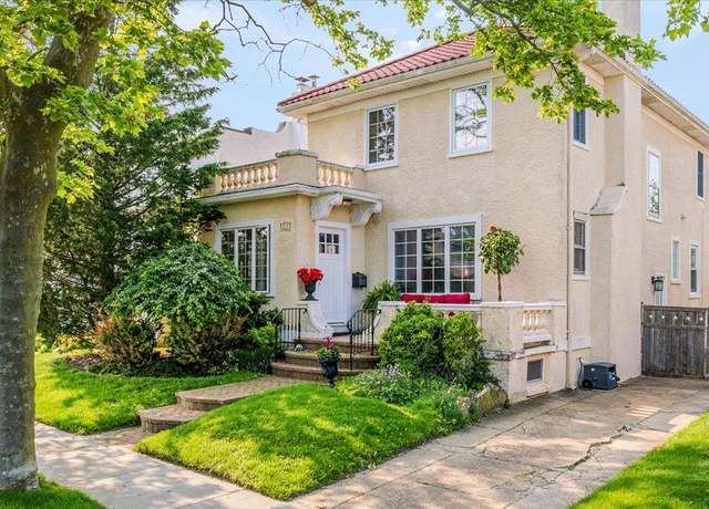 Property at 237 W Olive St, Long Beach, NY 11561, 4 beds, 3 baths