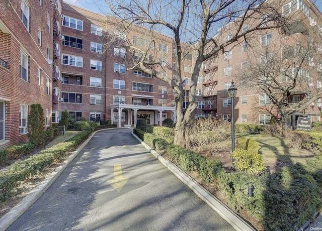 Property at 67-66 108th St Unit C/4, Forest Hills, NY 11375, 1 bed, 1 bath