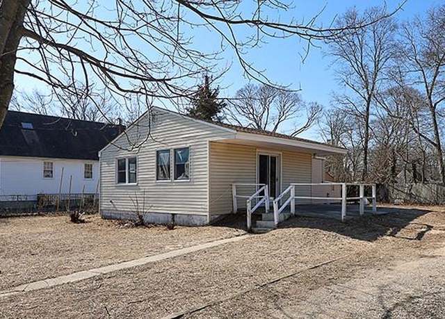 Property at 186 Cranberry Dr, Mastic Beach, NY 11951, 2 beds, 1 bath