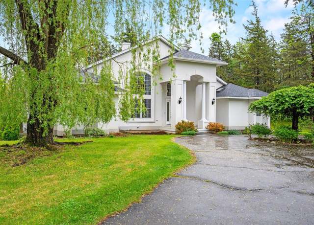 Property at 2 Bianca Ct, Warwick, NY 10990, 3 beds, 3 baths