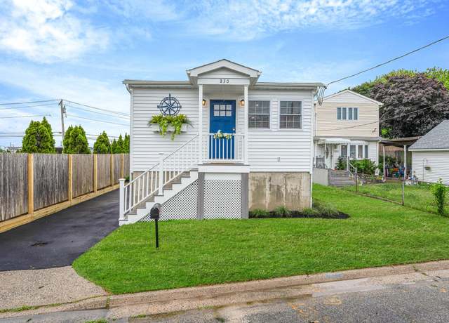 Property at 830 Ocean St, Lindenhurst, NY 11757, 2 beds, 1 bath