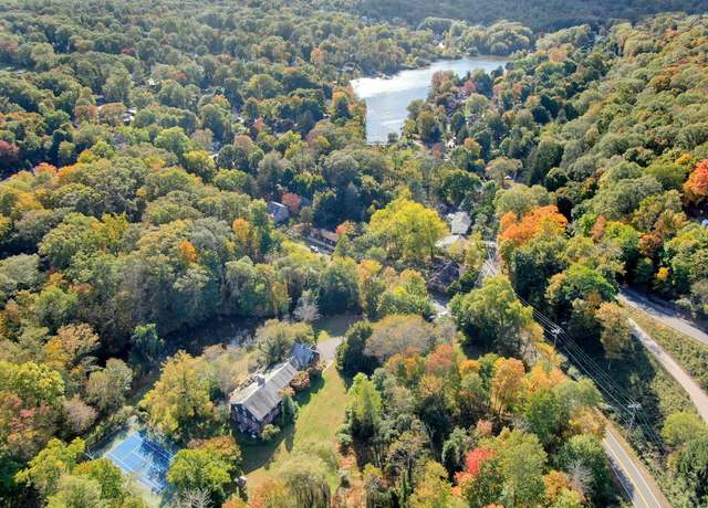 Property at 374 S Mountain Rd, New City, NY 10956, 6 beds, 4.5 baths