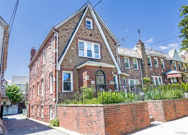 Property at 5428 65th Pl, Maspeth, NY 11378, 5 beds, 3 baths