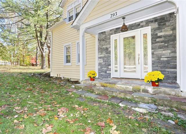 Property at 293 State Route 94 S, Warwick, NY 10990, 4 beds, 1.5 baths