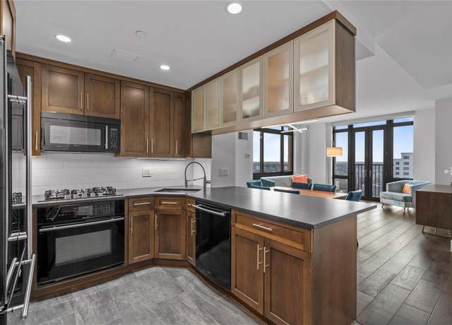Property at 175 Huguenot St #1807, New Rochelle, NY 10801, 2 beds, 2.5 baths