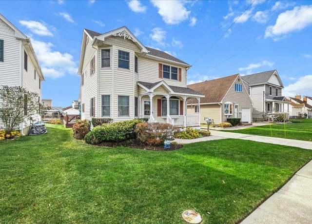 Property at 16 Gibbs Rd, Amity Harbor, NY 11701, 3 beds, 1.5 baths