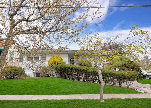 Property at 271 Lafayette Blvd, Long Beach, NY 11561, 3 beds, 2 baths