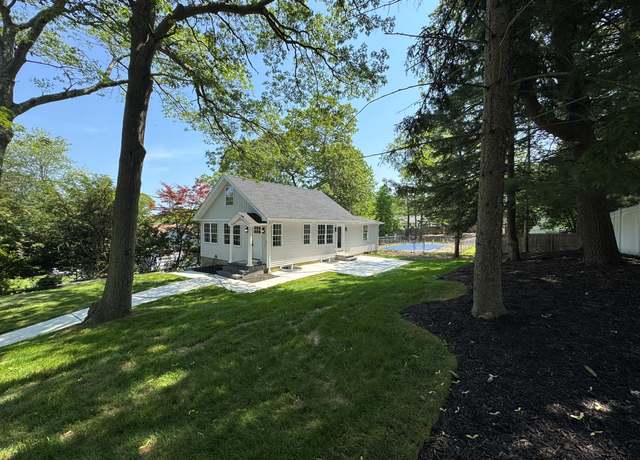 Property at 27 Evergreen Rd, Rocky Point, NY 11778, 3 beds, 2 baths
