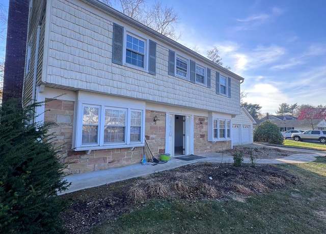 Property at 6 Blackwell Ln, Stony Brook, NY 11790, 4 beds, 2.5 baths