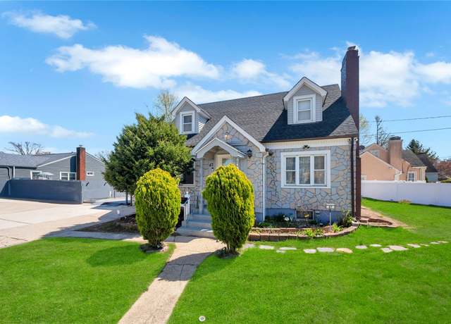 Property at 47 Lee St, Roosevelt, NY 11575, 4 beds, 3 baths