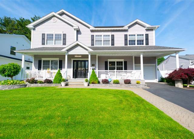 Property at 14 Gordon Ave, Plainview, NY 11803, 5 beds, 2.5 baths
