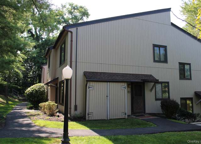 Property at 3303 Pine Cone Ct, Poughkeepsie, NY 12603, 2 beds, 1 bath