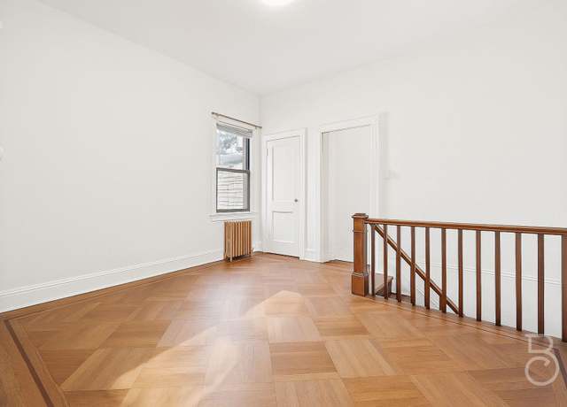 Property at 36-13 10th St, Astoria, NY 11106, 4 beds, 2 baths