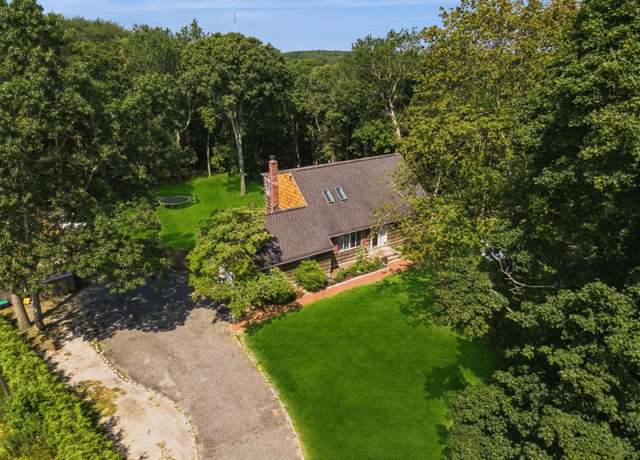 Property at 65 Fox Run Ln, Riverhead, NY 11901, 4 beds, 2 baths