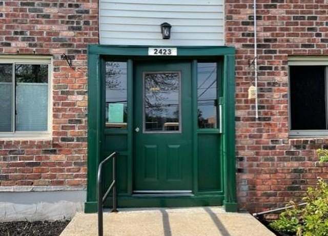 Property at 2453 D Union Blvd, Islip, NY 11751, 2 beds, 1 bath