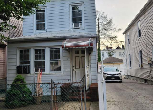 Property at 94-34 116 St, Richmond Hill, NY 11419, 3 beds, 2.5 baths