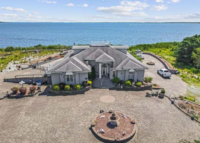Property at 48 S Old Neck Rd, Center Moriches, NY 11934, 5 beds, 2.5 baths