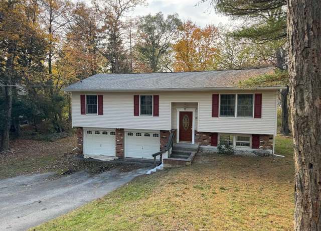 Property at 59 Greentree Dr, Hyde Park, NY 12538, 3 beds, 2 baths