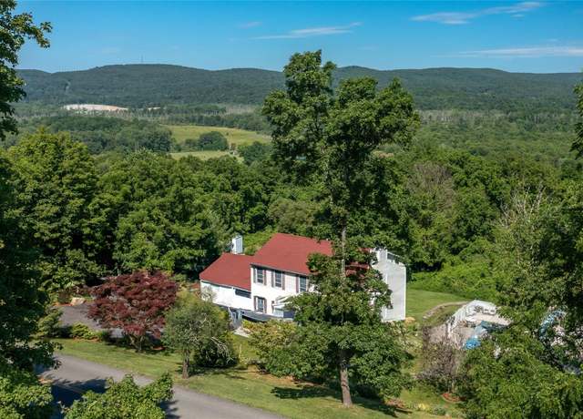 Property at 135 S Quaker Hill Rd, Patterson, NY 12563, 4 beds, 3.5 baths