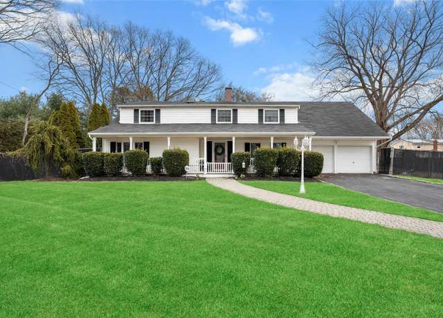Property at 11 Faculty Ln, Farmingville, NY 11738, 4 beds, 2 baths