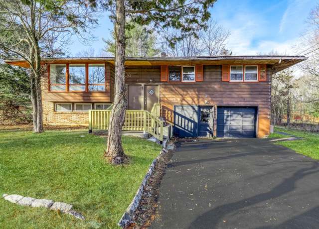 Property at 3 Camp Hill Rd, Pomona, NY 10970, 5 beds, 3 baths