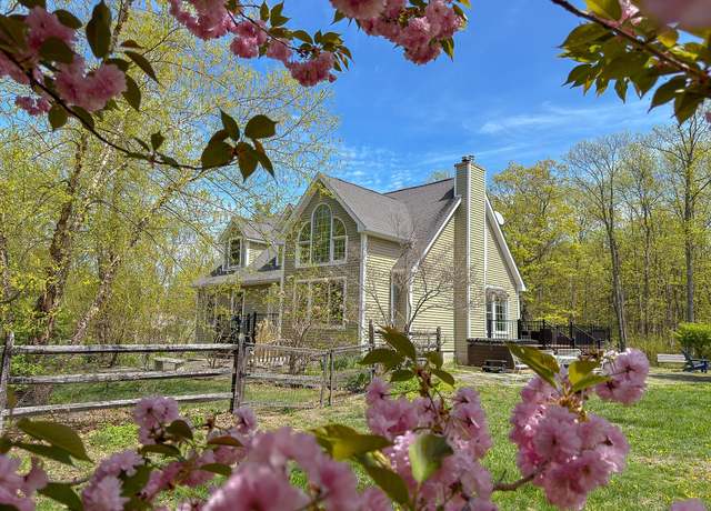 Property at 1401 State Route 28a, Hurley, NY 12491, 3 beds, 2.5 baths