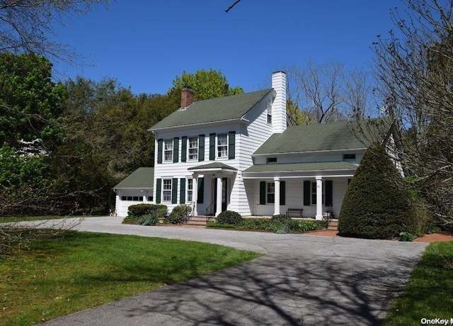 Property at 41 Old South Country Rd, Brookhaven, NY 11719, 4 beds, 1.5 baths