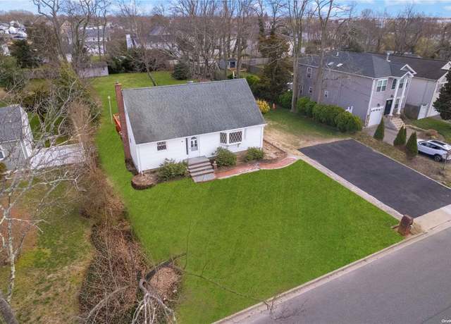 Property at 19 E Hamilton Ave, Massapequa, NY 11758, 4 beds, 2 baths
