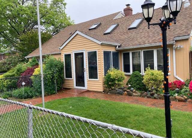 Property at 2126 154th St, Whitestone, NY 11357, 4 beds, 1.5 baths
