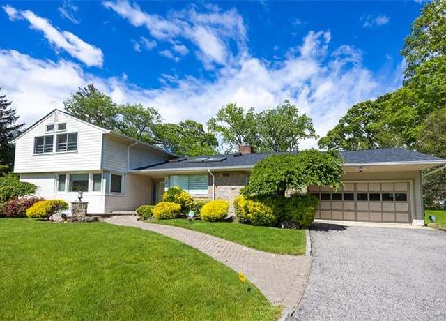 Property at 3 The Cir, Great Neck, NY 11020, 5 beds, 4 baths