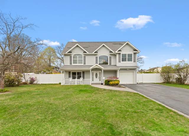 Property at 553 Rockaway St, West Islip, NY 11795, 4 beds, 3 baths