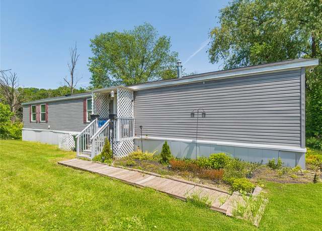 Property at 9 Lily Ct, Highland Mills, NY 10930, 3 beds, 2 baths